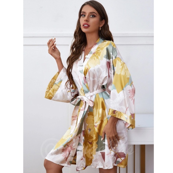 Floral Print Satin Robe Tie Belt Kimono Style - Picture 3 of 6